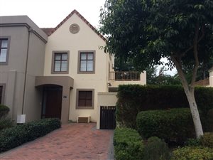 2 Bedroom House in Boschenmeer Golf Estate