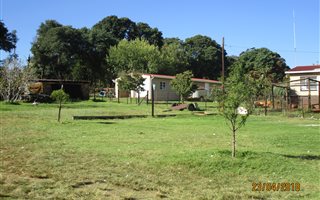 8.6 ha Farm in Elandsfontein AH