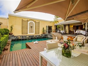 1935 m² Commercial space in Paarl Central East