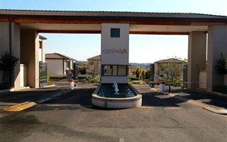 2 Bedroom Apartment in Woodmead