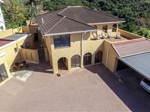 8 Bed House in Vincent Heights