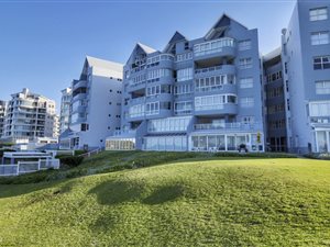 2 Bed Apartment in Diaz Beach