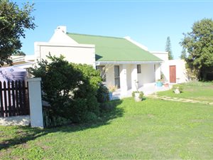 2 Bed House in Kini Bay