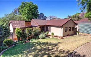 4 Bedroom House in Constantia Kloof