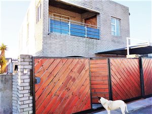 4 Bed House in Manenberg