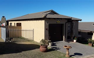 3 Bedroom House in Seemeeu Park