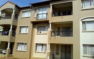 2 Bedroom Apartment in Hazeldean (Silverlakes Surroundings)