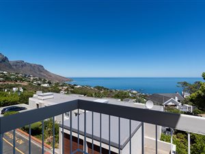 2 Bed Apartment in Camps Bay
