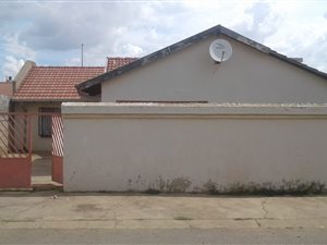 2 Bed House in Dobsonville