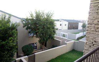 2 Bedroom Townhouse in Modderfontein