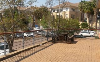 280 m² Commercial space in Sunninghill
