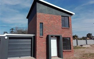 2 Bedroom Townhouse in Fairview