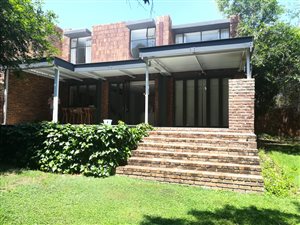 4 Bed Townhouse in Maroelana