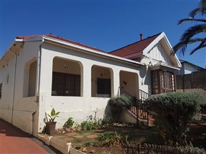3 Bed House in Kensington