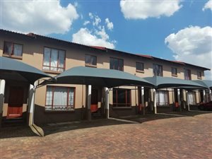 2 Bed Townhouse in Rensburg