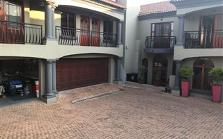 4 Bedroom House in Waterkloof