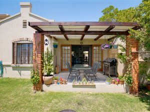 2 Bed Townhouse in Paulshof
