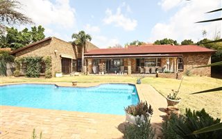4 Bedroom House in Gallo Manor