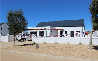 4 Bedroom House in Croydon Olive Estate