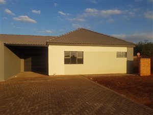3 Bed Townhouse in Klerksoord