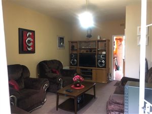2 Bed Apartment in Vanderbijlpark CE2