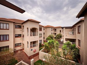 2 Bed Apartment in Sunninghill