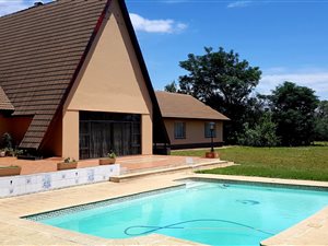 6 Bed House in Chartwell