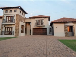 4 Bed House in Blue Saddle Ranches