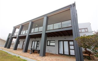 4 Bedroom House in Strandfontein