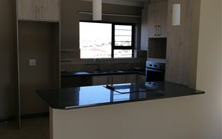 2 Bedroom Apartment in Rooihuiskraal North
