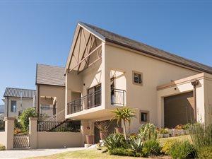 3 Bed House in Kingswood Golf Estate