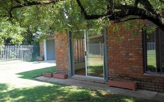 3 Bedroom Garden Cottage in Waverley