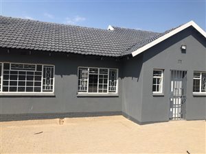 320 m² Commercial space in Edenvale