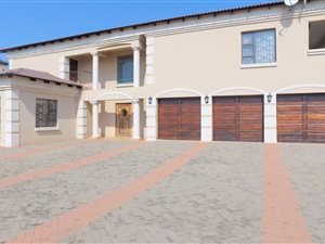6 Bed House in Cultura Park