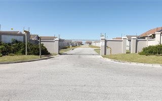 3 Bedroom Townhouse in Parsons Vlei