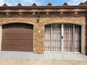 3 Bed Townhouse in Middelburg Central