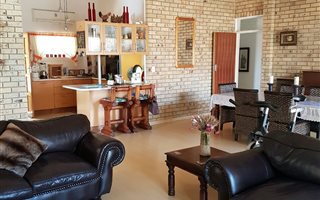 3 Bedroom Townhouse in Bloemhof