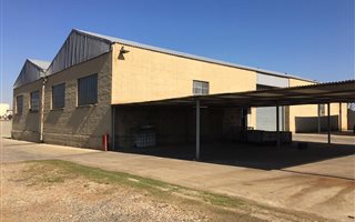 880 m² Industrial space in Vulcania