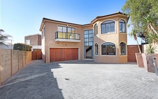 4 Bedroom House in Milnerton Ridge