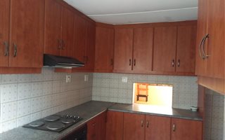 3 Bedroom Simplex in Caneside