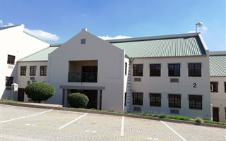 1177 m² Commercial space in Halfway House