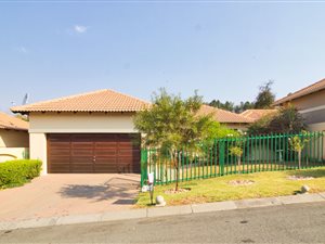 3 Bed House in Thornhill Estate