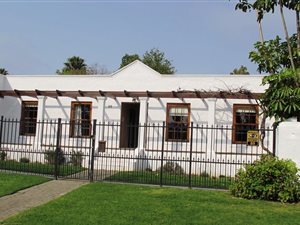 4 Bed House in Protea Valley