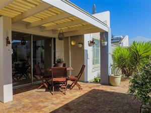 3 Bedroom House in Waves Edge