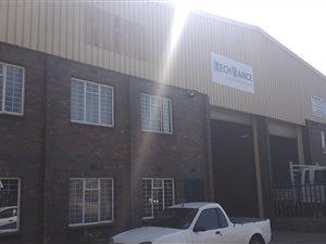 1000 m² Industrial space in Driehoek