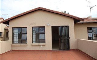 3 Bedroom Apartment in Linksfield Ridge