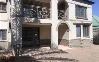 13 Bedroom House in Arcadia