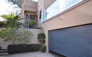4 Bedroom House in Bryanston