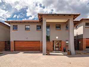 4 Bed House in Rouxville
