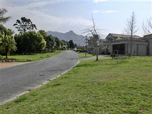 981 m² Land available in King George Park